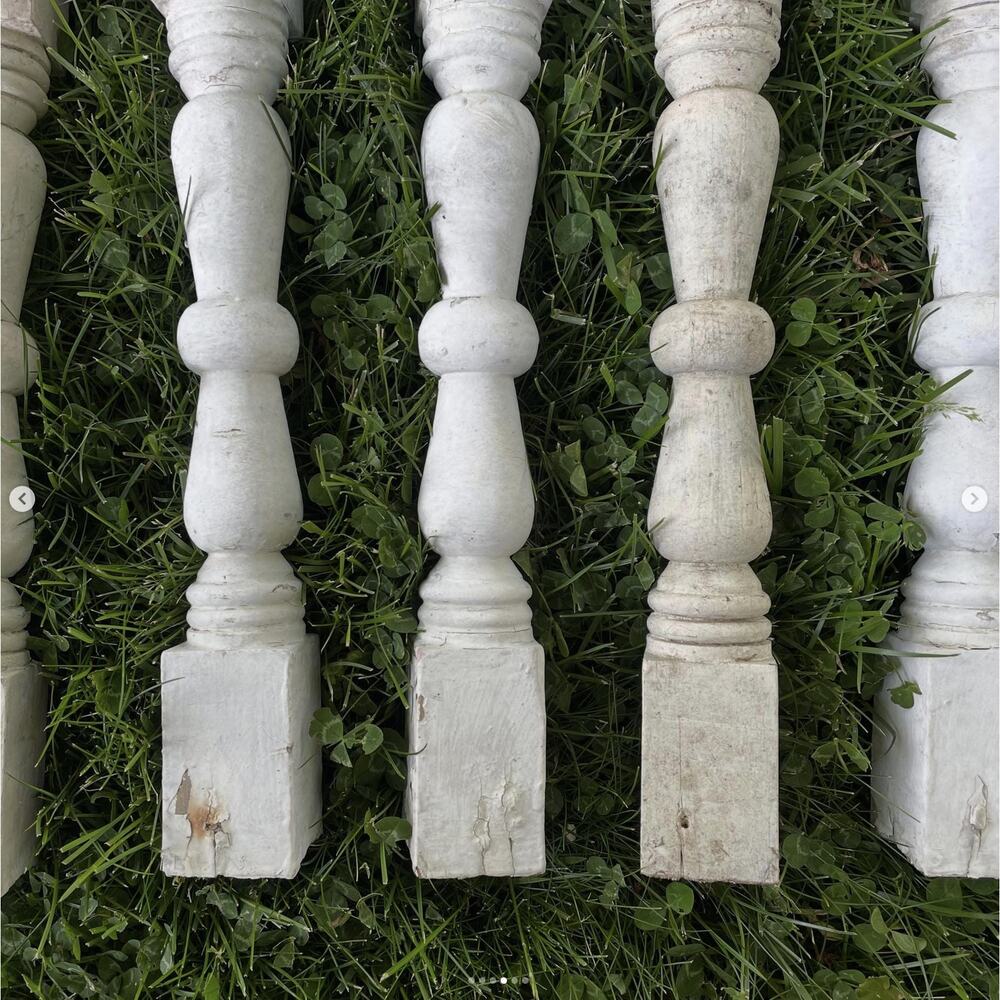 Vintage Chippy Painted Turned Wood Porch Baluster Spindles RANDOM CHOICE ONE